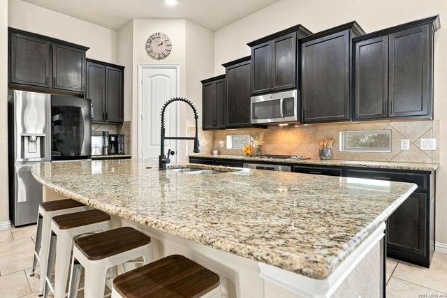 3784 CREMINI DR, Bulverde, TX 78163