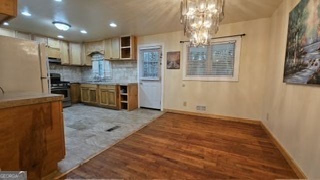 1916 Glen Mora Court, Decatur, GA 30032