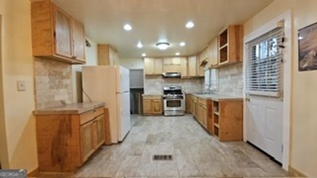1916 Glen Mora Court, Decatur, GA 30032