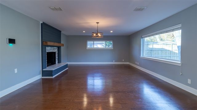 3446 Silverwood Lane, Dallas, TX 75233