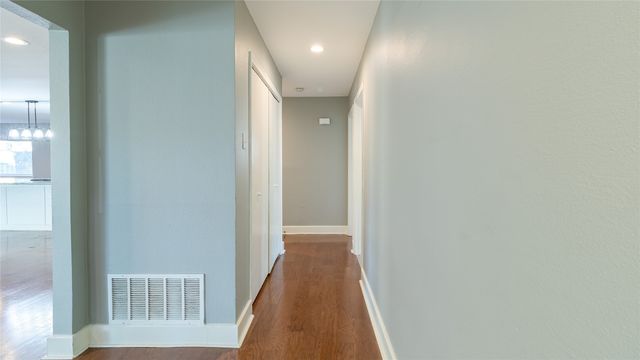 3446 Silverwood Lane, Dallas, TX 75233