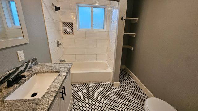 3446 Silverwood Lane, Dallas, TX 75233