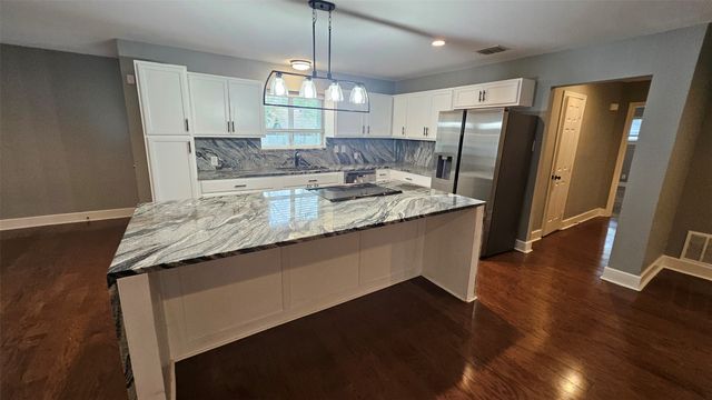 3446 Silverwood Lane, Dallas, TX 75233