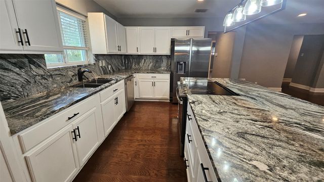 3446 Silverwood Lane, Dallas, TX 75233