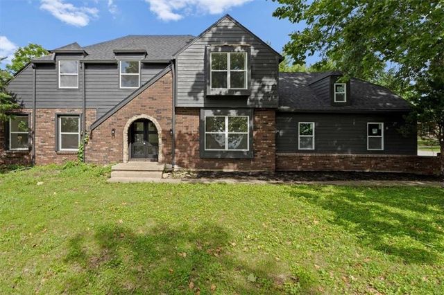 307 S Sunset Lane, Raymore, MO 64083