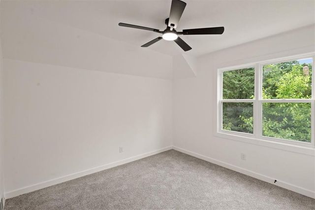 307 S Sunset Lane, Raymore, MO 64083
