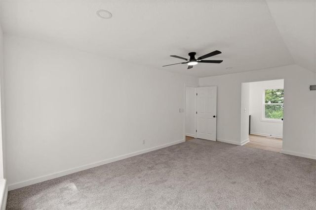 307 S Sunset Lane, Raymore, MO 64083