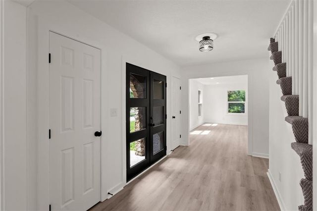 307 S Sunset Lane, Raymore, MO 64083