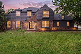 307 S Sunset Lane, Raymore, MO 64083