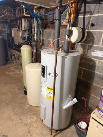 127 Osprey, Allamuchy Twp., NJ 07840