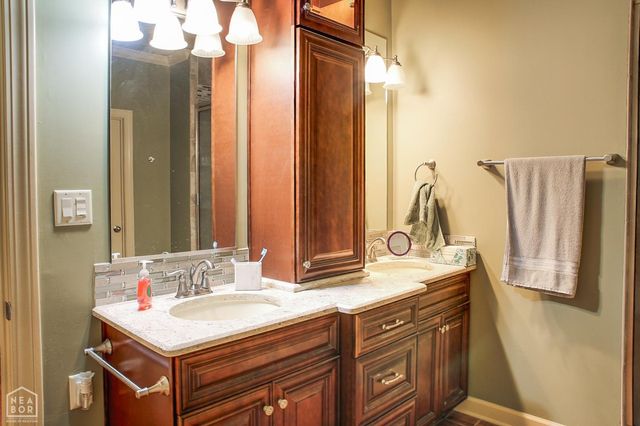 2206 Byrne Wood Drive, Jonesboro, AR 72404