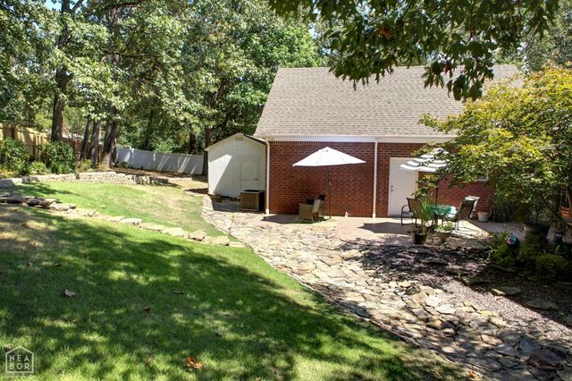 2206 Byrne Wood Drive, Jonesboro, AR 72404