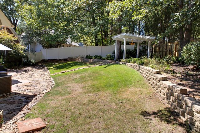 2206 Byrne Wood Drive, Jonesboro, AR 72404
