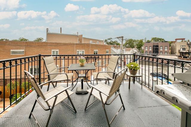 2626 N Lincoln Avenue 303, Chicago, IL 60614