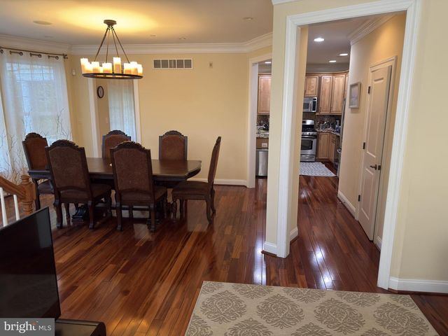 211 HOLLAND AVE, Ardmore, PA 19003