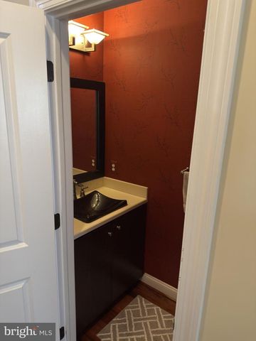 211 HOLLAND AVE, Ardmore, PA 19003