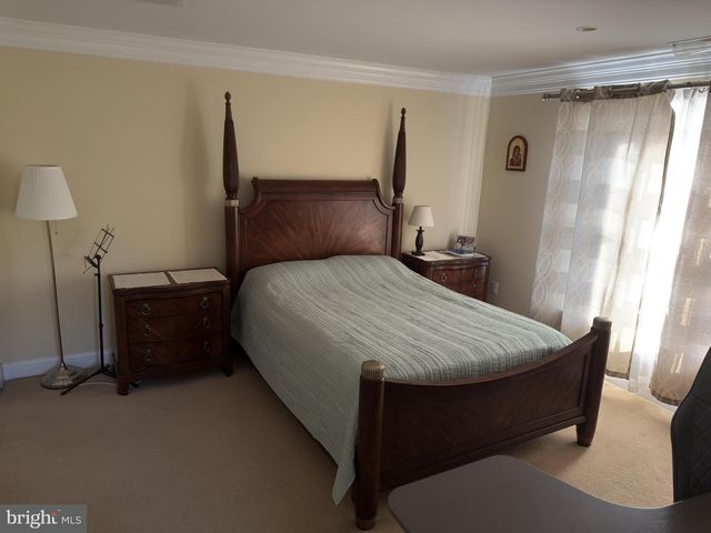 211 HOLLAND AVE, Ardmore, PA 19003