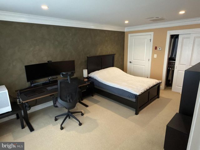 211 HOLLAND AVE, Ardmore, PA 19003