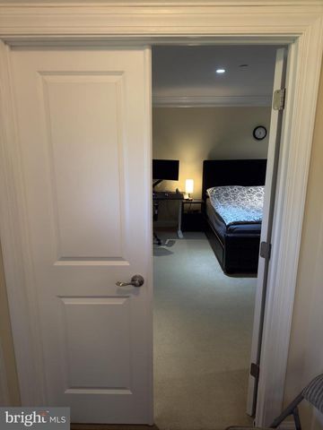 211 HOLLAND AVE, Ardmore, PA 19003