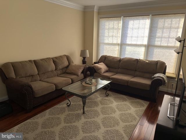 211 HOLLAND AVE, Ardmore, PA 19003