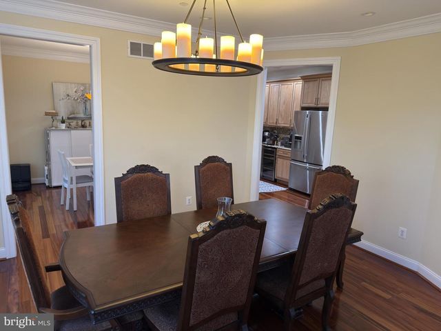 211 HOLLAND AVE, Ardmore, PA 19003