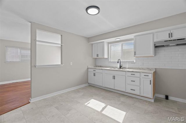 5531 Maple Avenue, St Louis, MO 63112