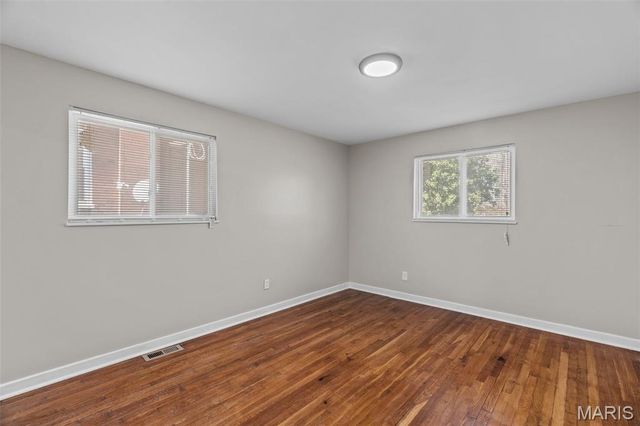 5531 Maple Avenue, St Louis, MO 63112