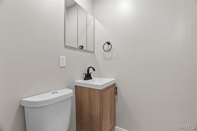 5531 Maple Avenue, St Louis, MO 63112