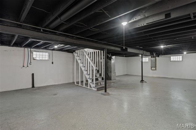 5531 Maple Avenue, St Louis, MO 63112