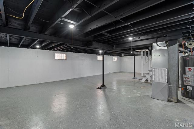 5531 Maple Avenue, St Louis, MO 63112