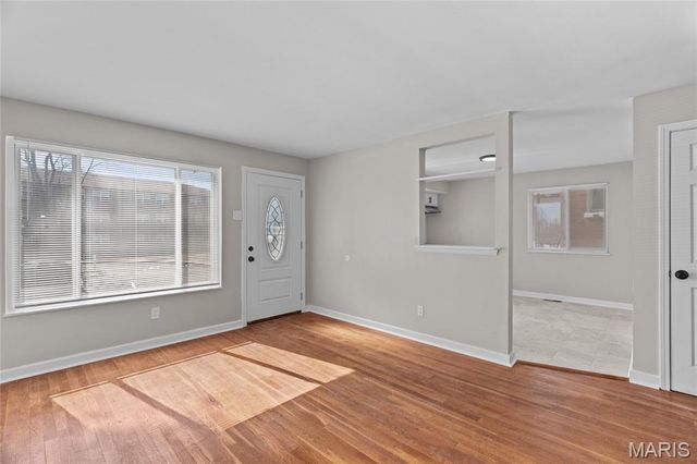 5531 Maple Avenue, St Louis, MO 63112