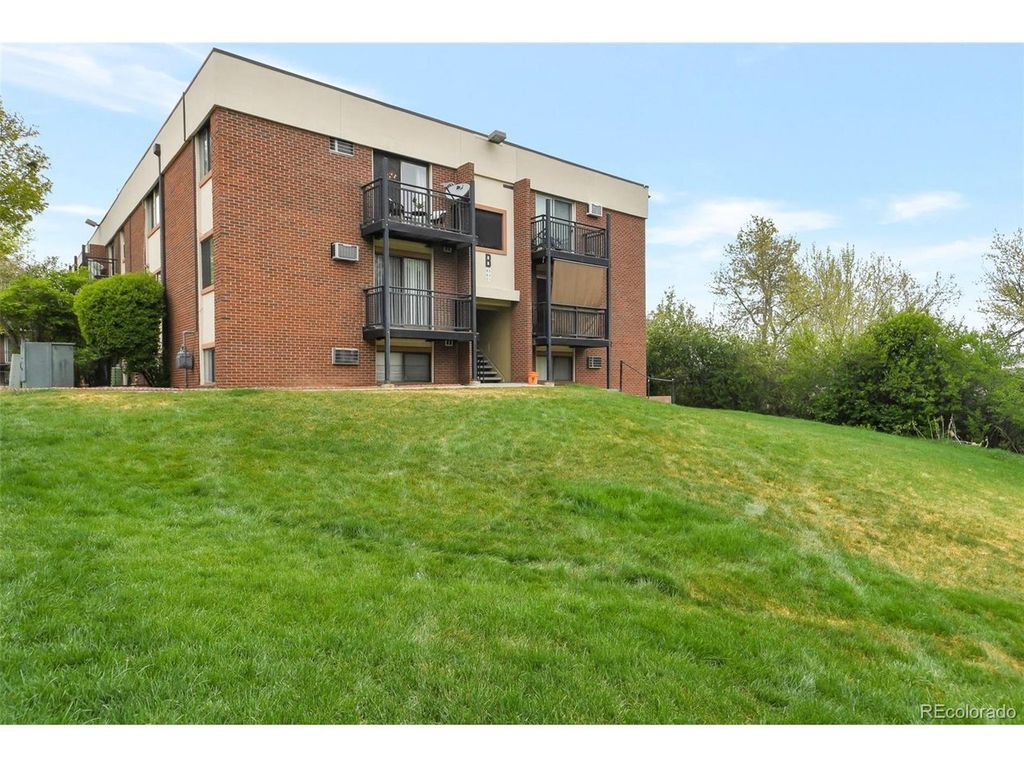 5995 W Hampden Ave B-18, Denver, CO 80227