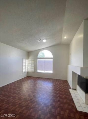 9820 Cross Creek Way, Las Vegas, NV 89117