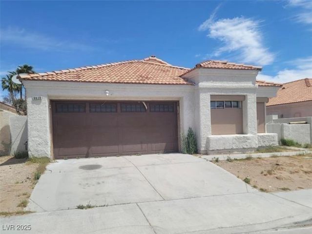 9820 Cross Creek Way, Las Vegas, NV 89117