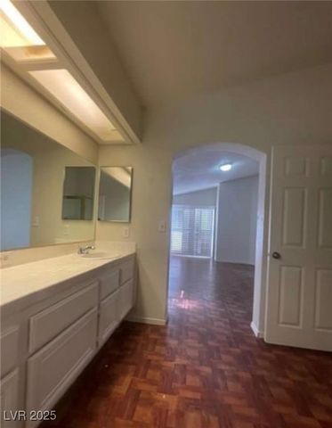 9820 Cross Creek Way, Las Vegas, NV 89117