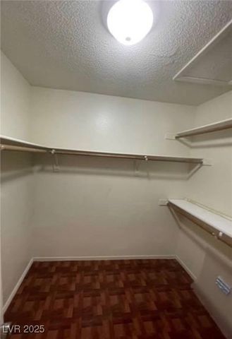 9820 Cross Creek Way, Las Vegas, NV 89117