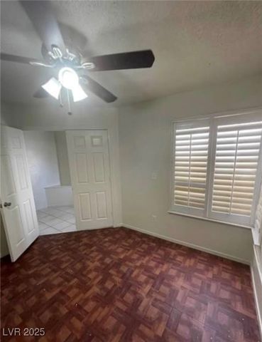 9820 Cross Creek Way, Las Vegas, NV 89117