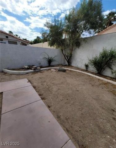 9820 Cross Creek Way, Las Vegas, NV 89117