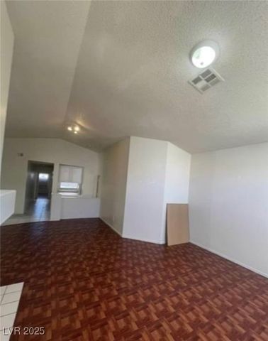 9820 Cross Creek Way, Las Vegas, NV 89117