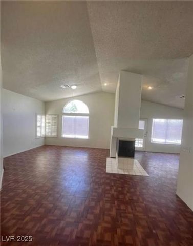 9820 Cross Creek Way, Las Vegas, NV 89117