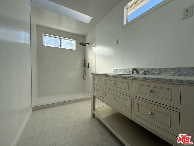 2217 Selby Avenue, Los Angeles, CA 90064