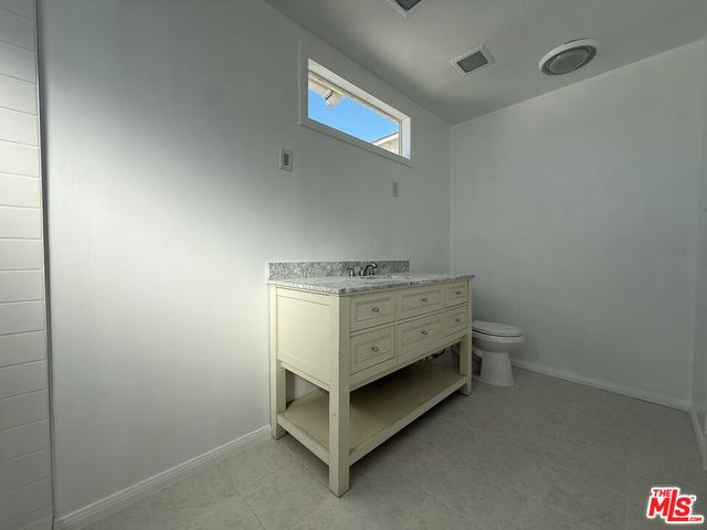 2217 Selby Avenue, Los Angeles, CA 90064