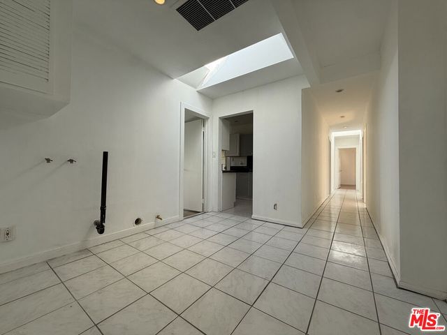 2217 Selby Avenue, Los Angeles, CA 90064