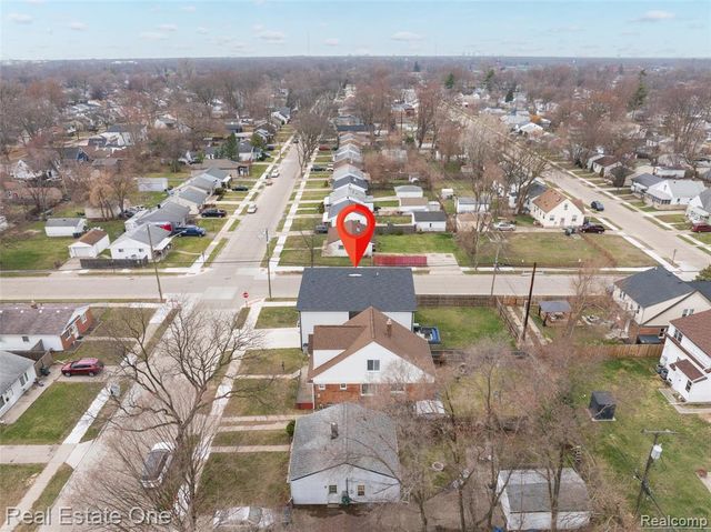 1705 E Meyers Avenue, Hazel Park, MI 48030