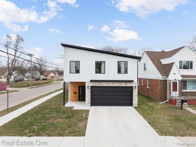 1705 E Meyers Avenue, Hazel Park, MI 48030