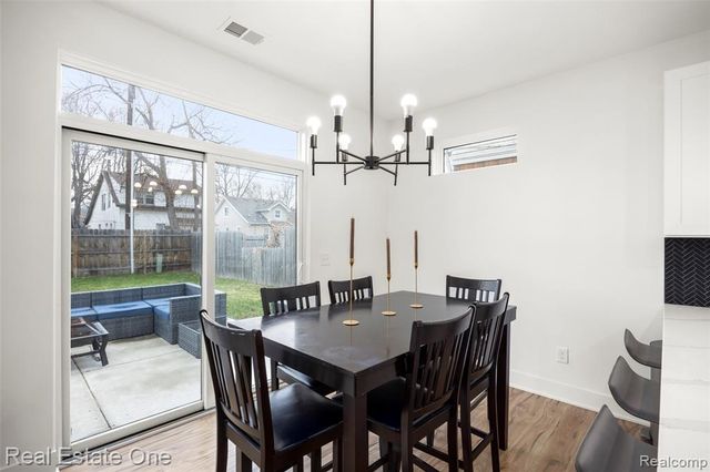 1705 E Meyers Avenue, Hazel Park, MI 48030