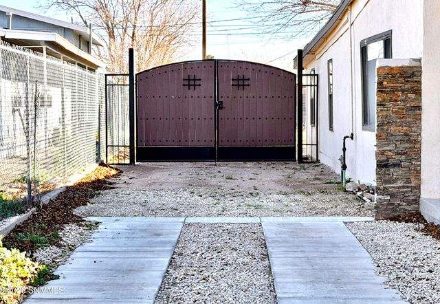 759 S Santa Barbara Street, Deming, NM 88030