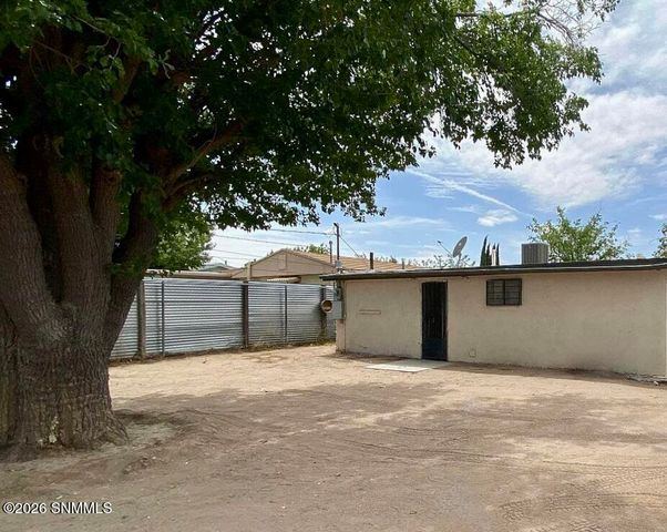 759 S Santa Barbara Street, Deming, NM 88030