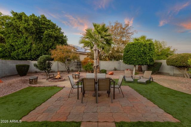 410 W HELENA Drive, Phoenix, AZ 85023