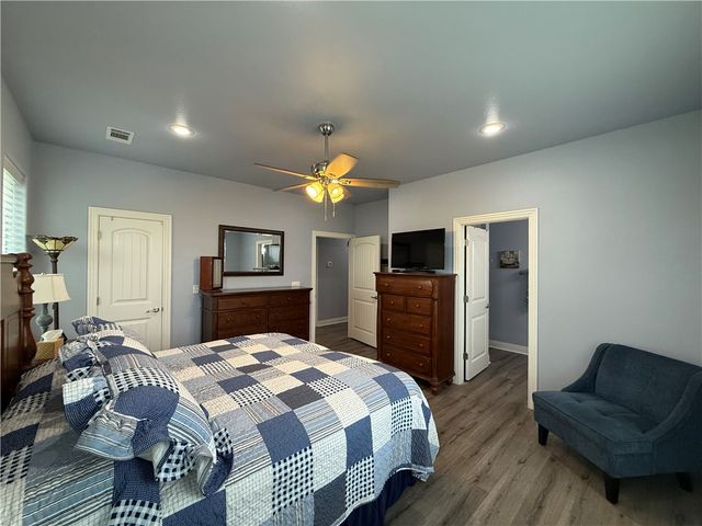 450 NW Holland Avenue, Gentry, AR 72734